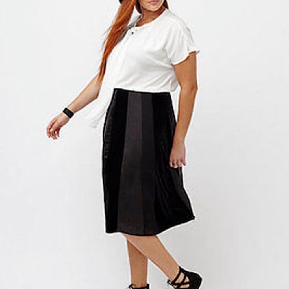 NEW Lane Bryant Velvet Panel A Line Skirt